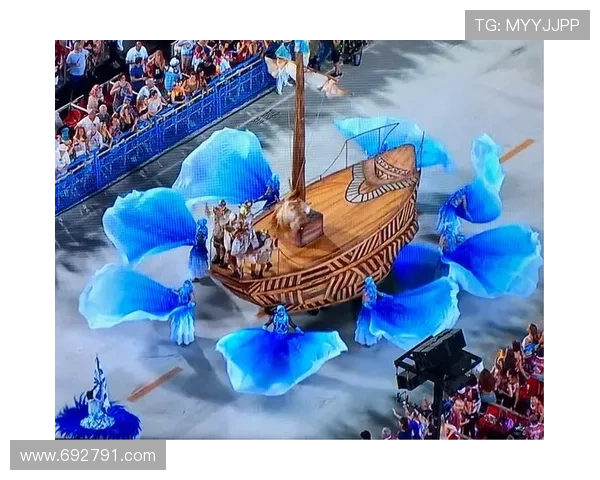 探索禁忌之美的视觉盛宴：当情色艺术碰撞电视荧屏