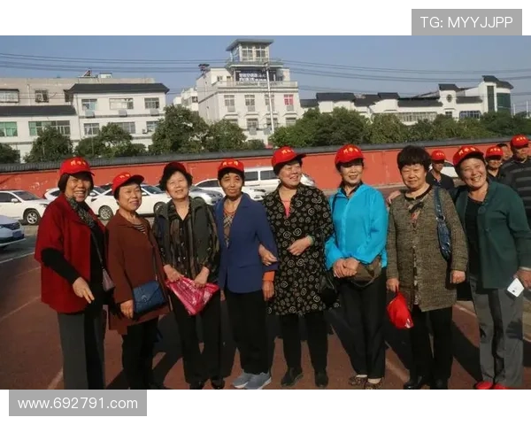 雨中情经典再现舞台光影交织的浪漫旋律与梦想追寻永恒魅力